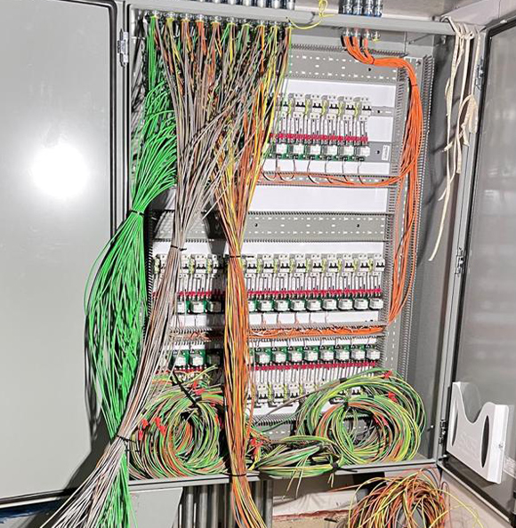 terminaciones y acabados en bajo y alto voltage